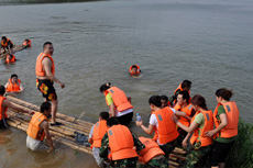 Tie the raft